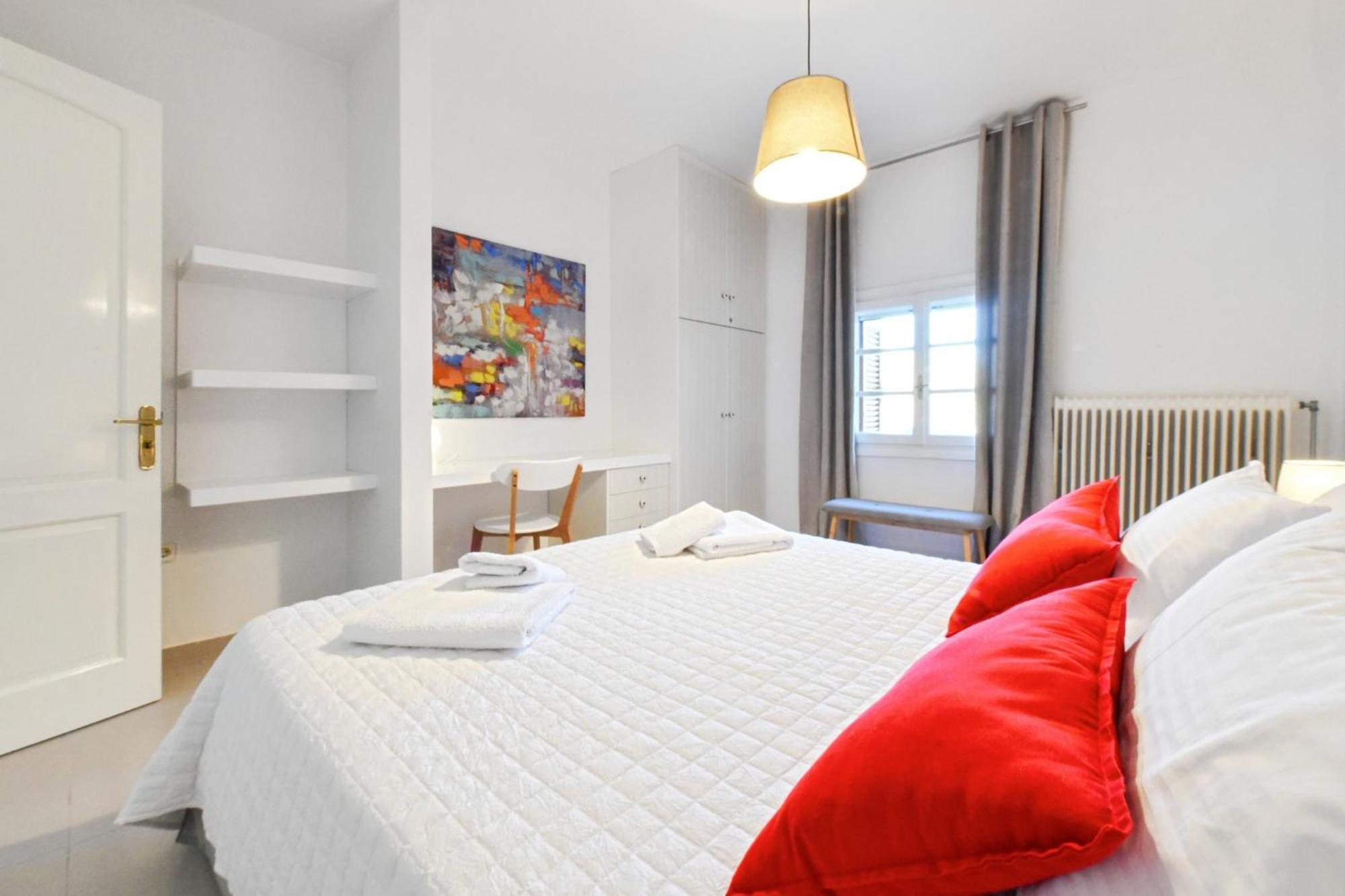 Amazing 2 Bedroom Apartment Overlooking The Marina Of Vourkárion المظهر الخارجي الصورة
