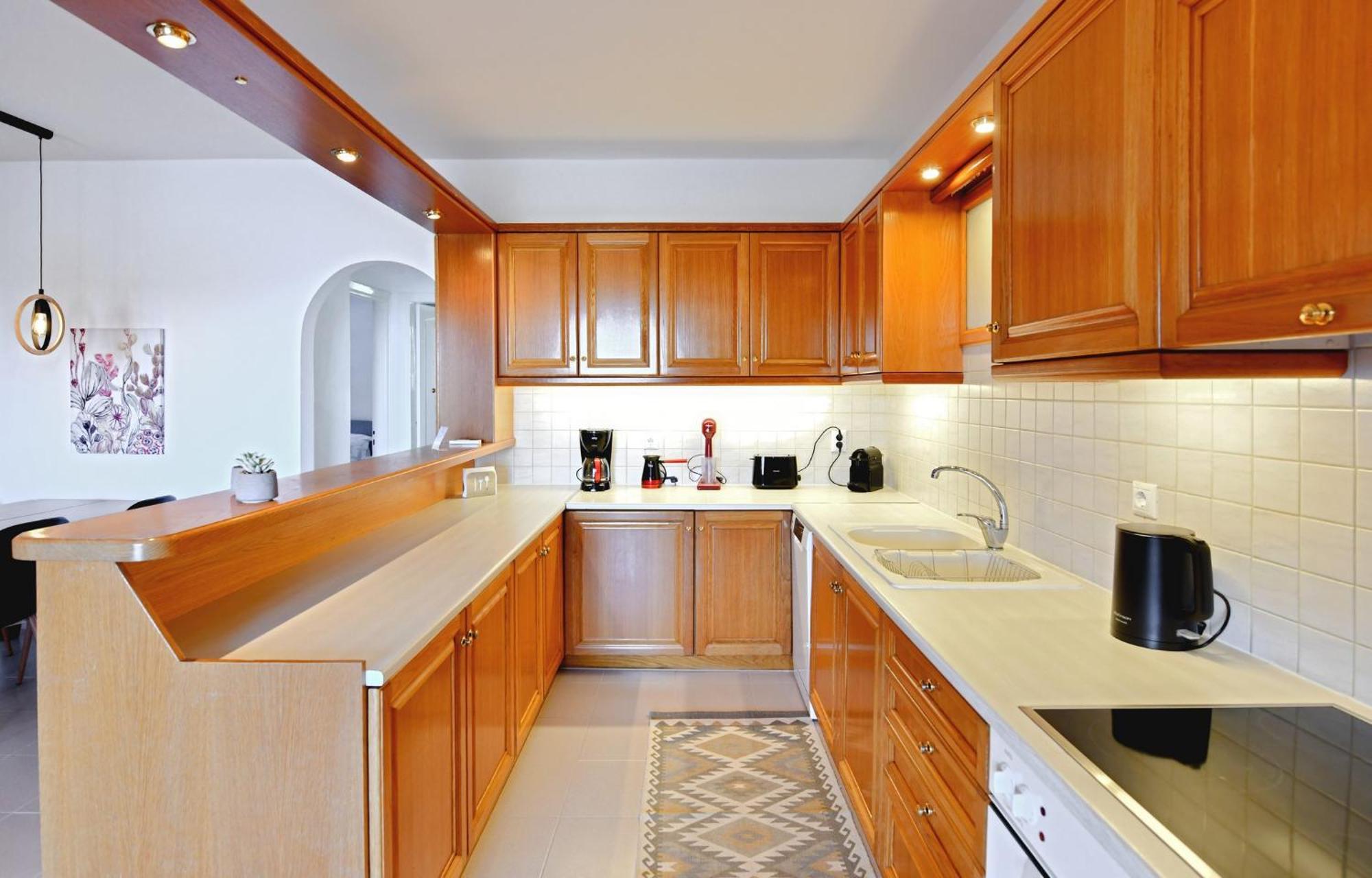 Amazing 2 Bedroom Apartment Overlooking The Marina Of Vourkárion المظهر الخارجي الصورة